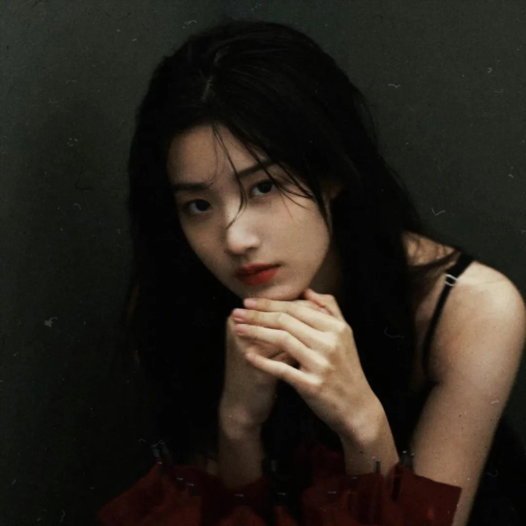 战火中的小狐狸